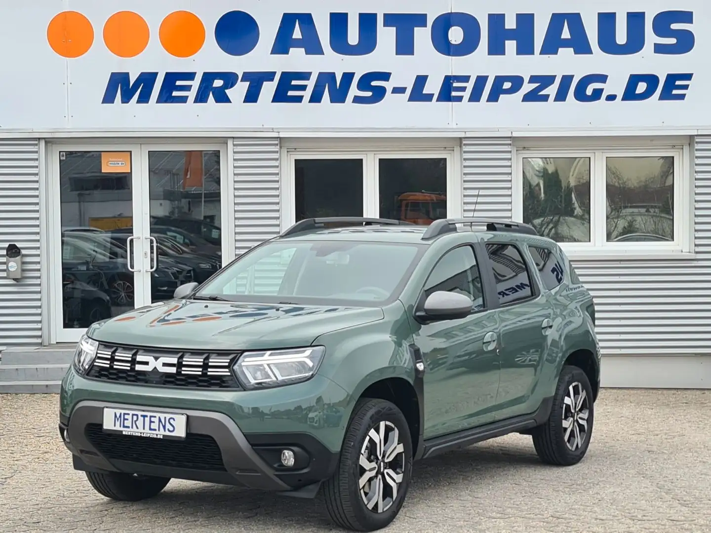 Dacia Duster II Journey LED Nav SHZ PDC Kamera Carplay Grün - 1
