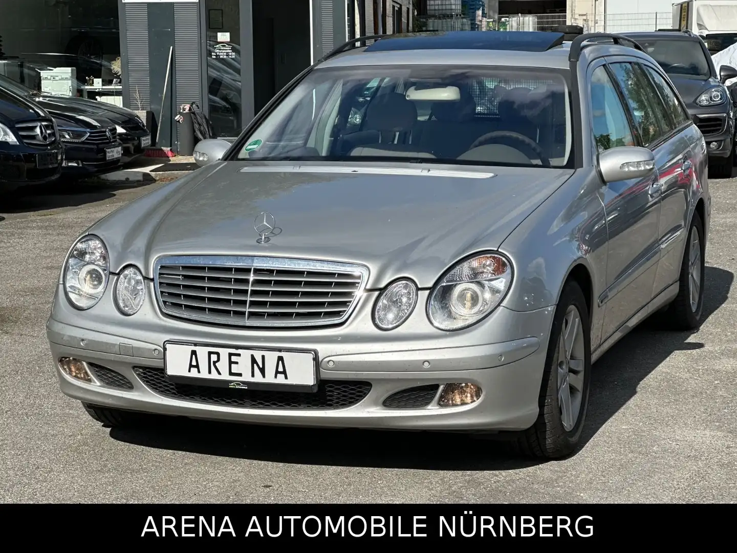 Mercedes-Benz E 200 E200 T Kompr. Automatik*Technisch durchrepariert Silber - 1