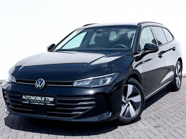 2025 Volkswagen Passat in Black for sale