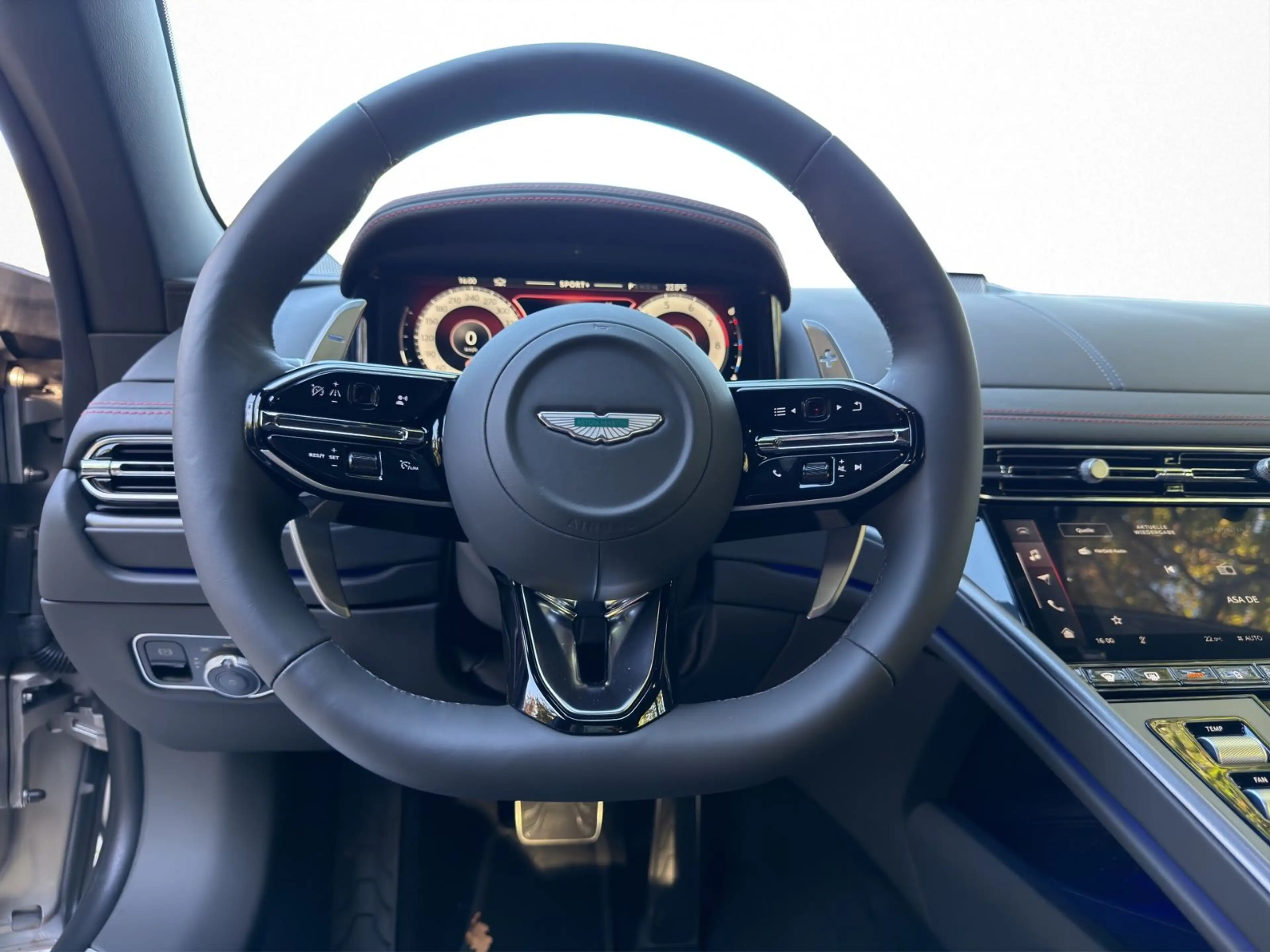 Aston Martin DB12 4.0 V8 - Bowers & Wilkins Audio/FULL PPF — photo 10
