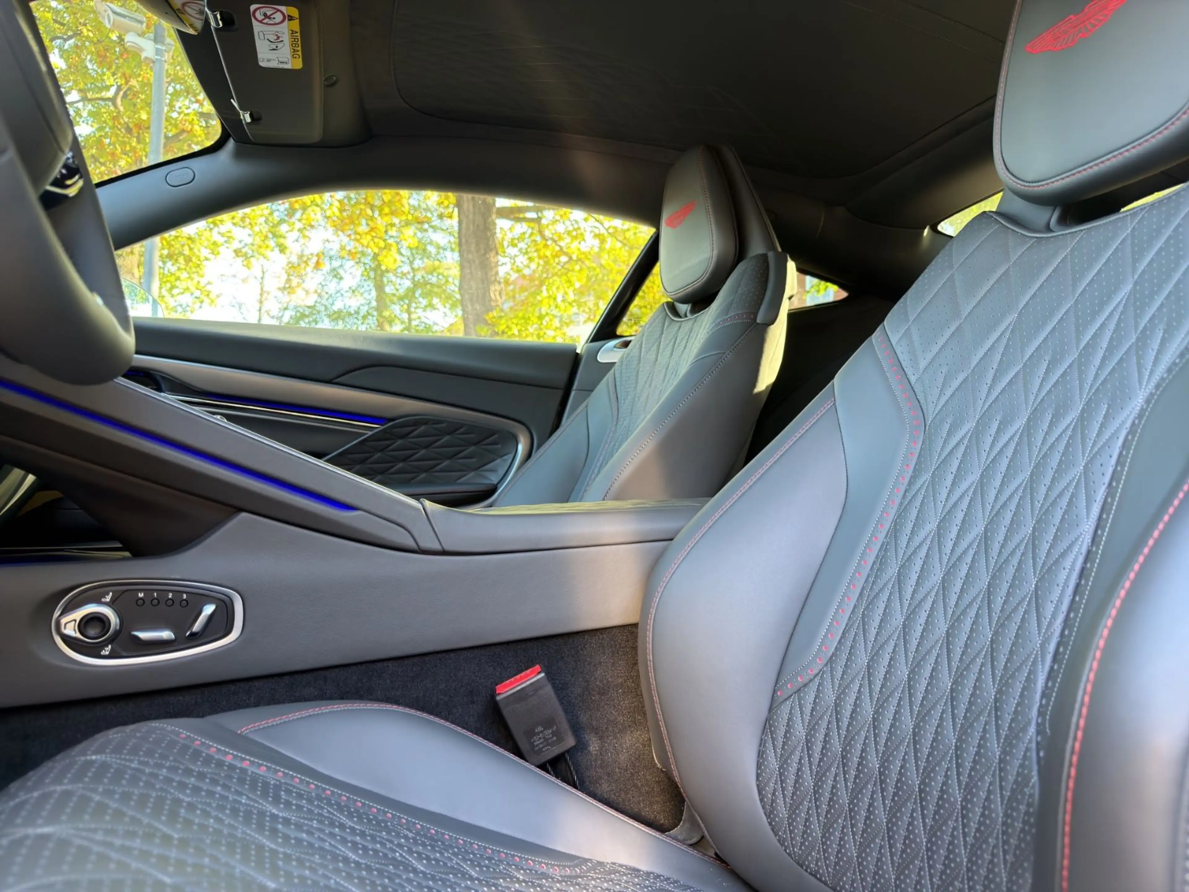 Aston Martin DB12 4.0 V8 - Bowers & Wilkins Audio/FULL PPF — photo 9