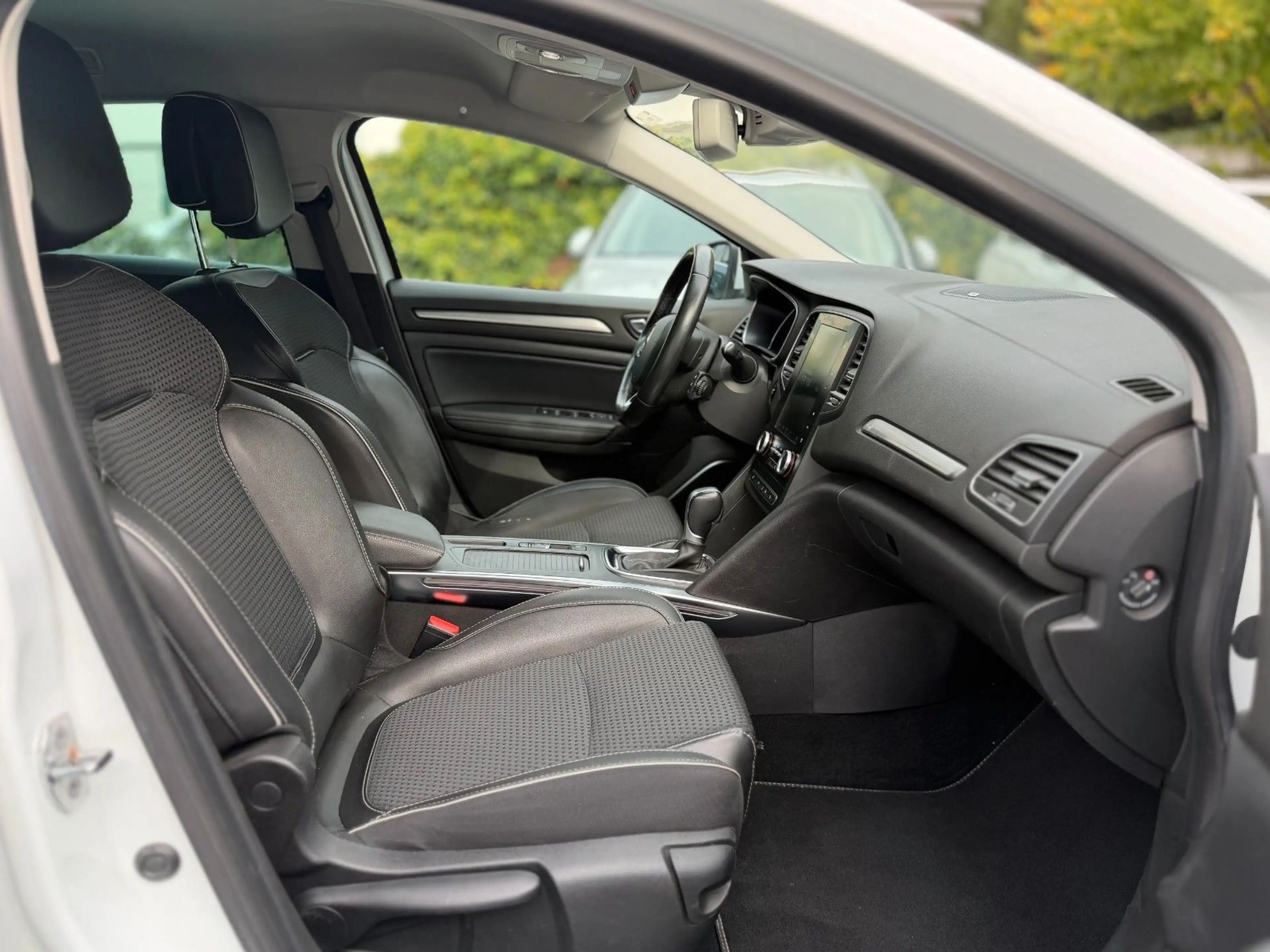 Renault Megane IV Grandtour BOSE-Edition ACC*CAM*KEYLESS — photo 9