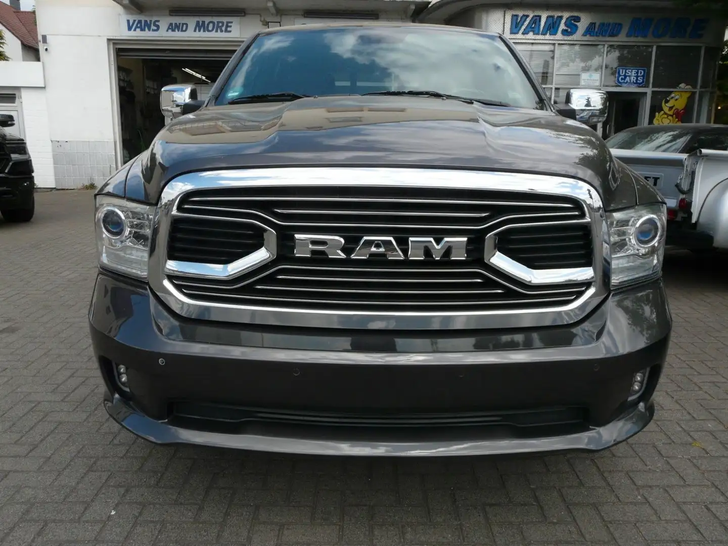 Dodge RAM Crew Cab , LIMITED Vollausstattung Grigio - 2