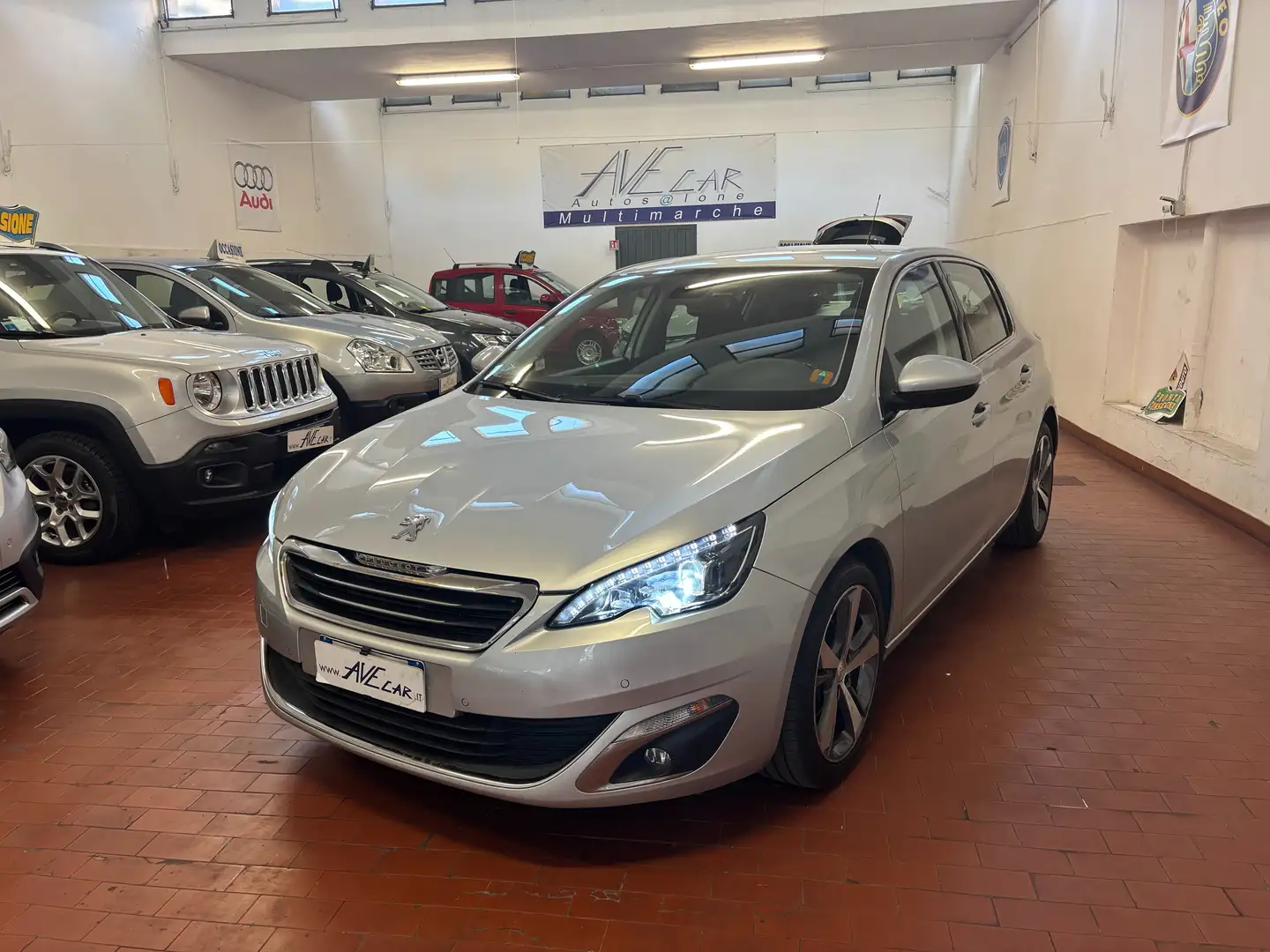 Peugeot 308 5p 1.2 puretech t (e-thp) Allure s Zilver - 1