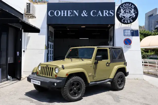 Jeep Wrangler main image