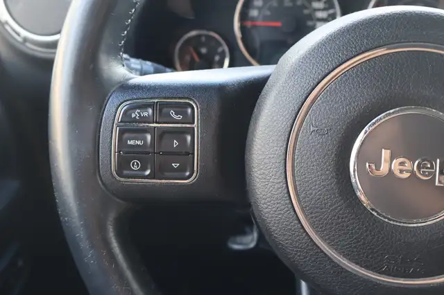 Jeep Wrangler view 13