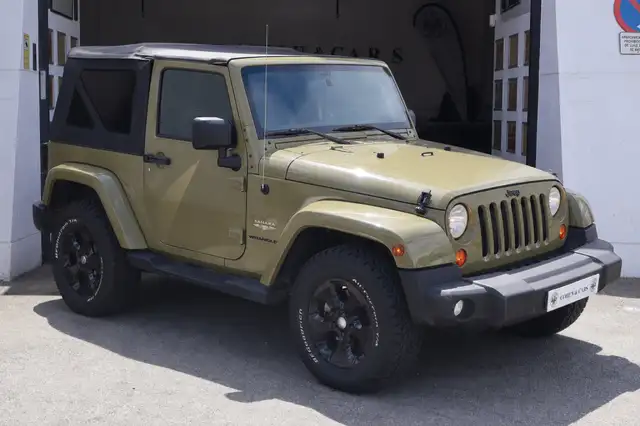 Jeep Wrangler view 3