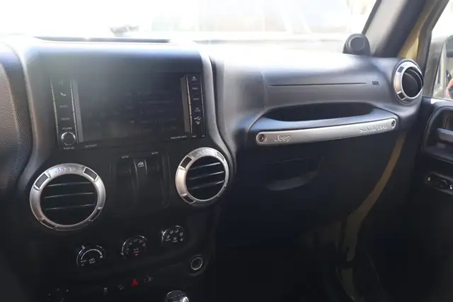 Jeep Wrangler view 15