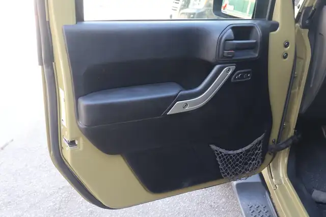 Jeep Wrangler view 8