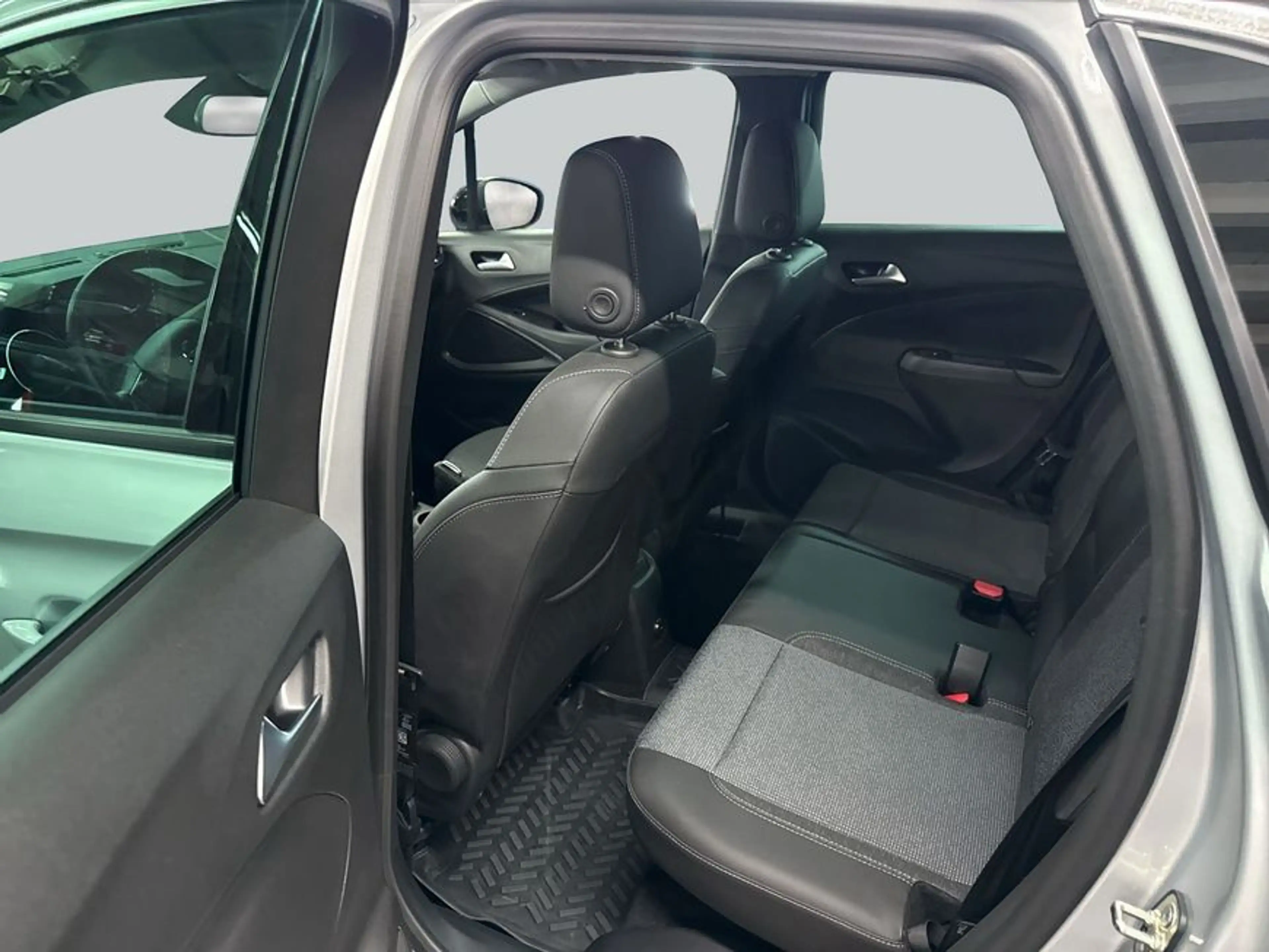 Opel Crossland Crossland 1.2 Elegance Paket — photo 11