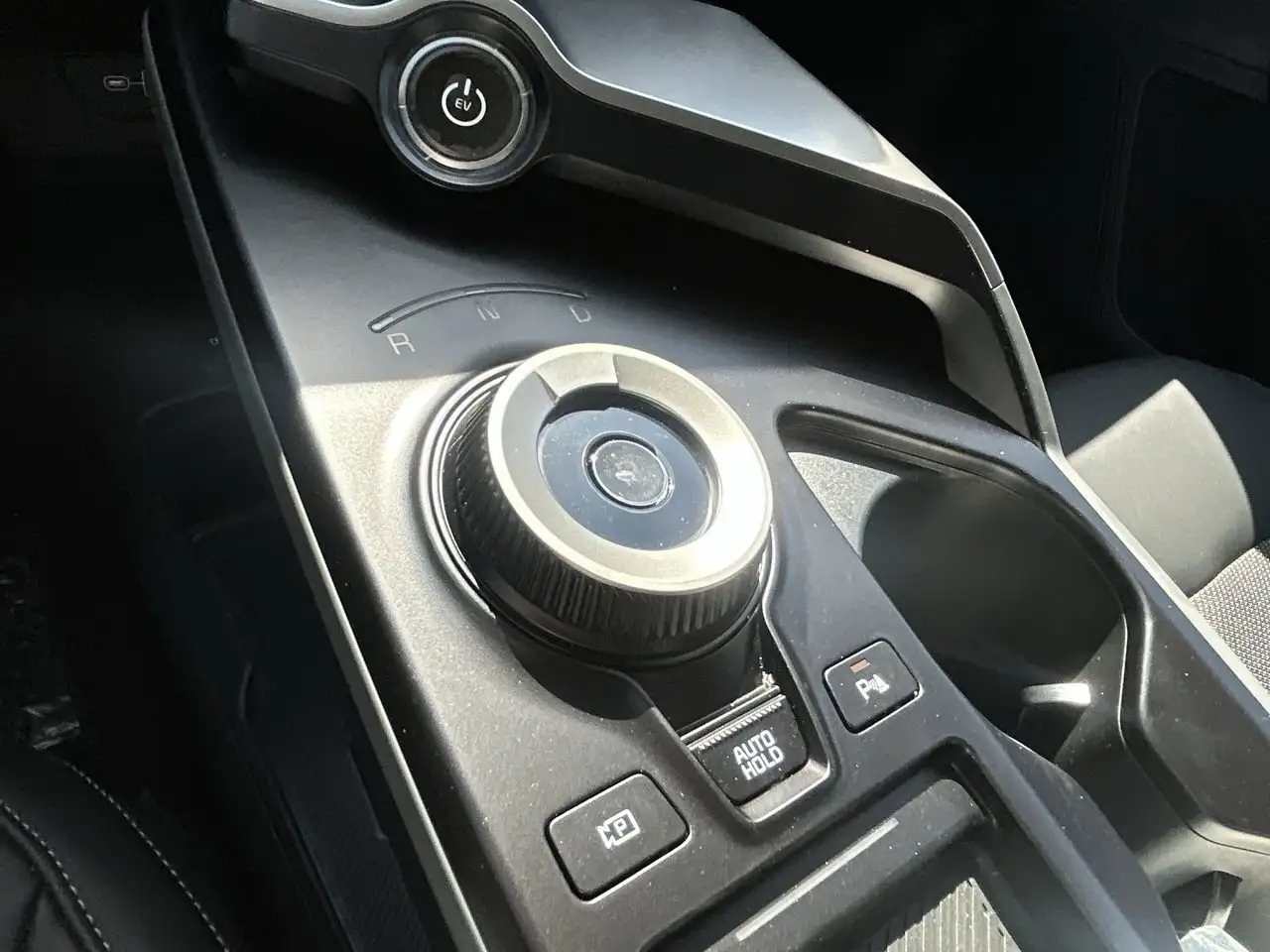 Kia EV6 снимка Kia EV6