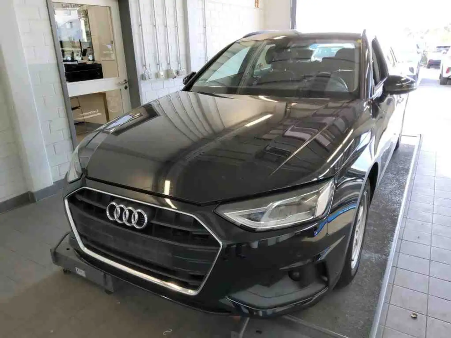 Audi A4 Avant 35 TDI S tronic Navi Sitzh PDC AUT Navi PDC Schwarz - 2