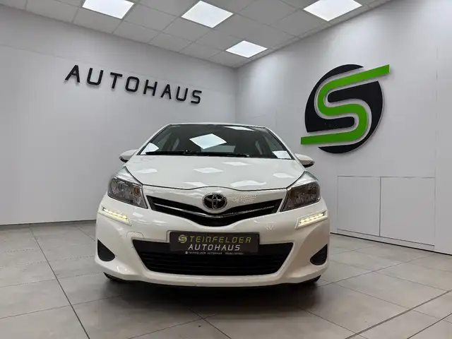 Toyota Yaris view 2