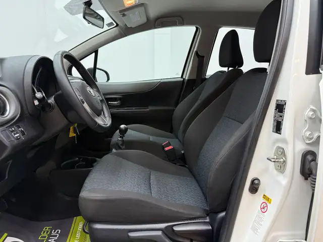 Toyota Yaris view 11