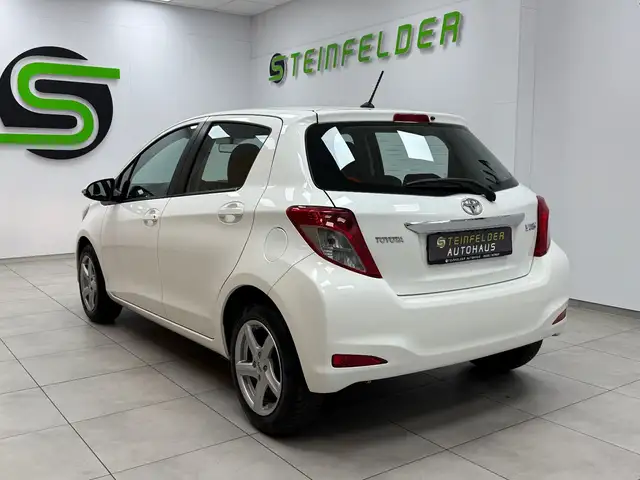 Toyota Yaris view 5