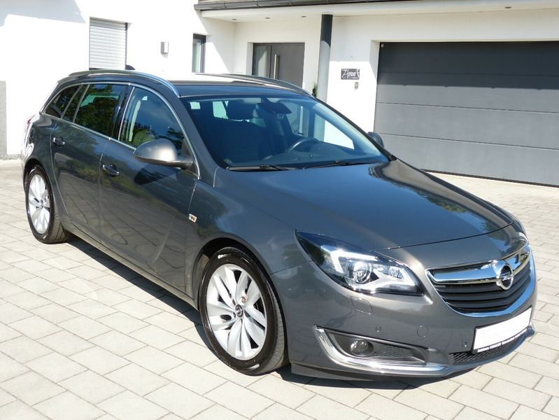 Opel Insignia 2.0 CDTI Innovation Sports Tourer [AHK] — photo 3