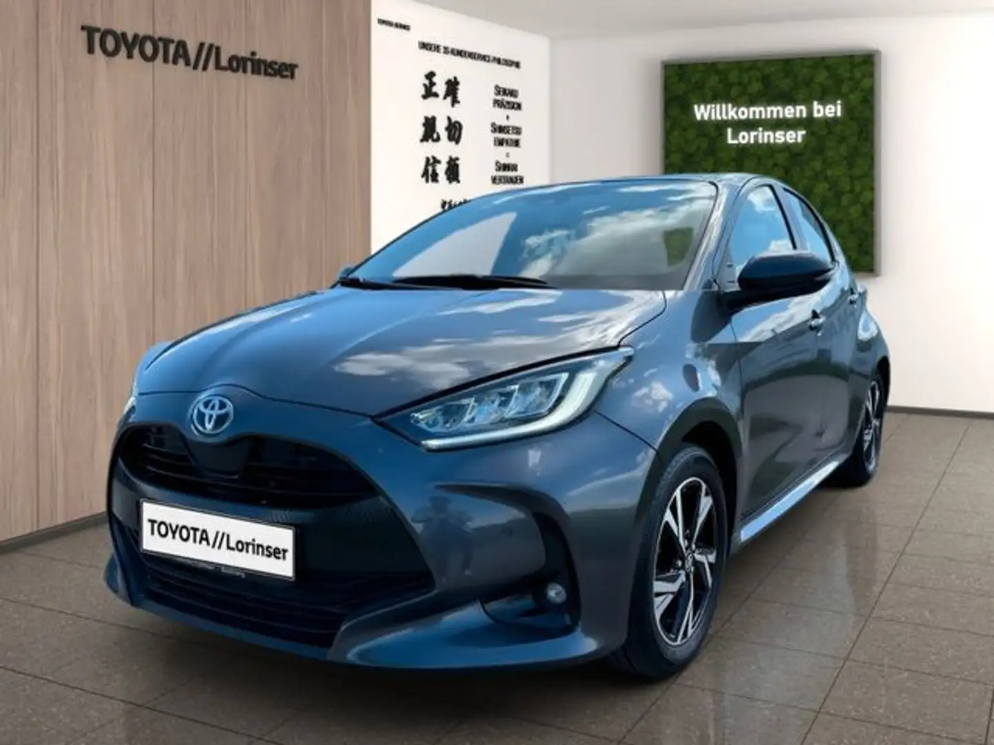 Toyota Yaris 1.5 D Team Deutschland +FLA+SpurH+LM+LED Gris - 1