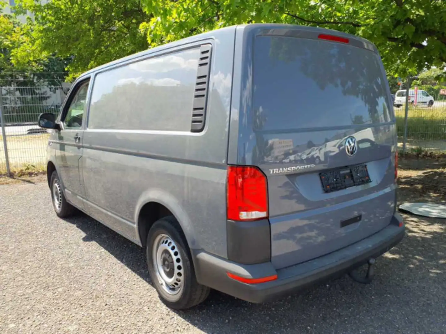 Volkswagen T6.1 Transporter T6.1 Kasten 2.0 TDI AHK+PDC+Kamera+Sitzhzl+Klima Grau - 2