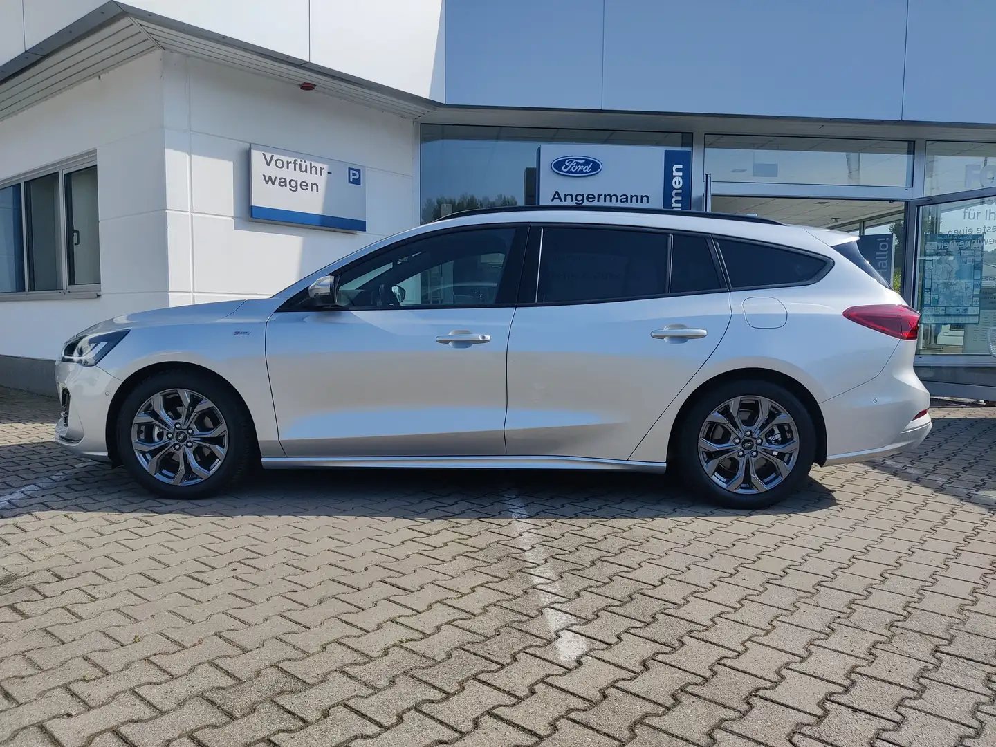 Ford Focus ST-Line X Silber - 2