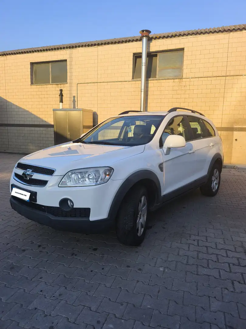 Chevrolet Captiva 2.4 2WD 5 Sitzer Gas LS - 2