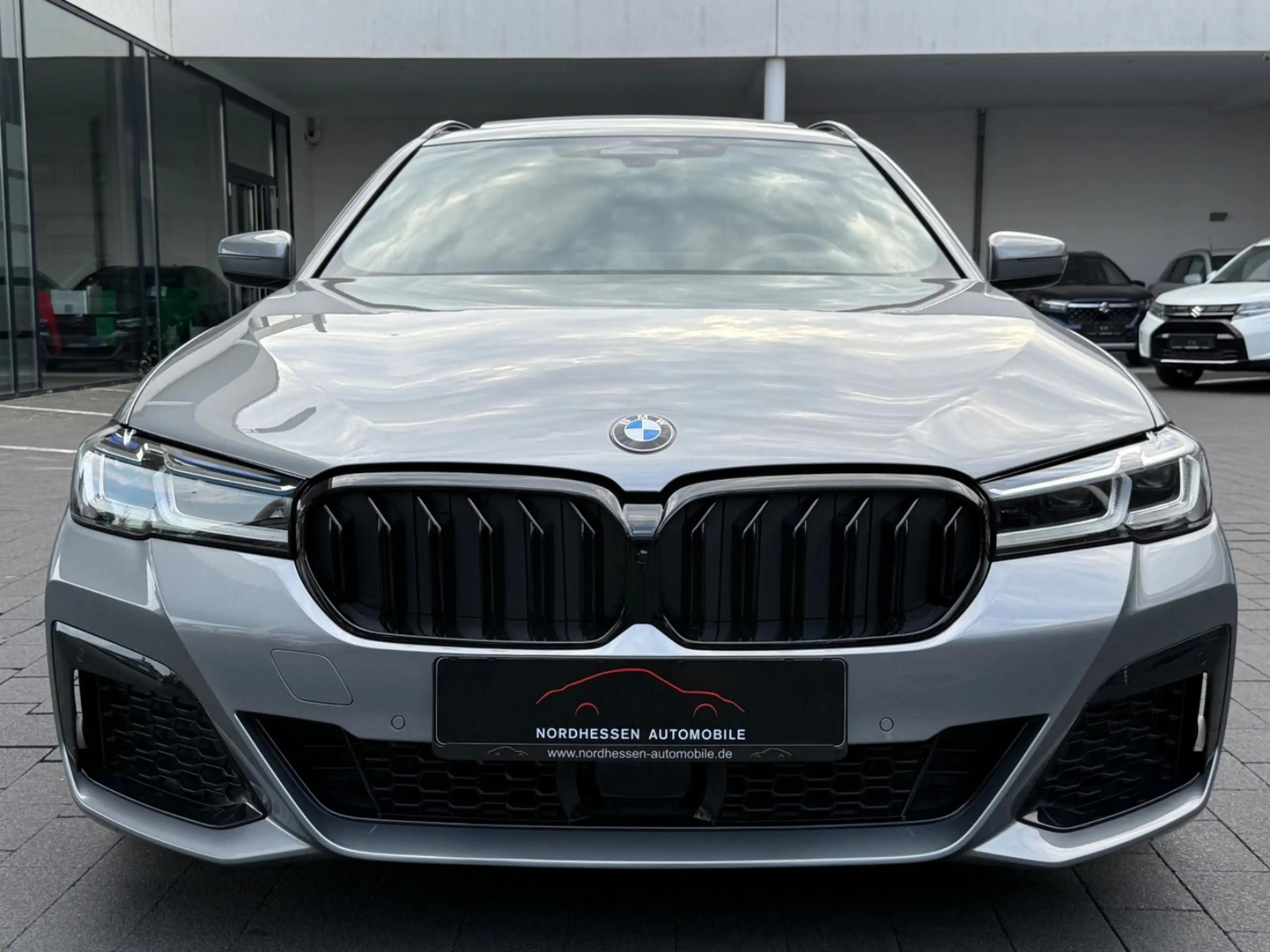 BMW 540 d xDrive Touring M Sport Pro | Panorama — photo 5