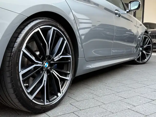 BMW M view 10