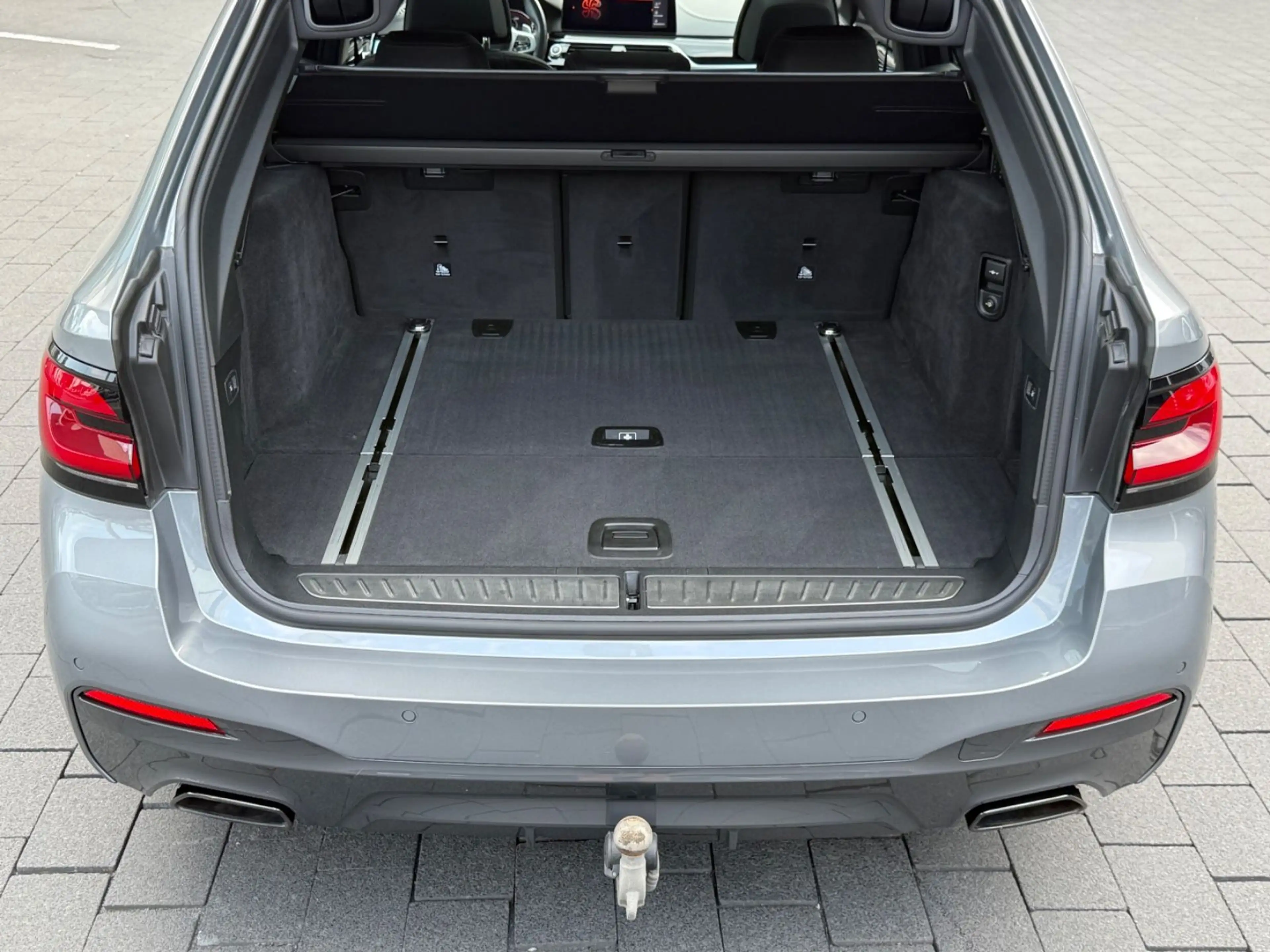 BMW 540 d xDrive Touring M Sport Pro | Panorama — photo 8