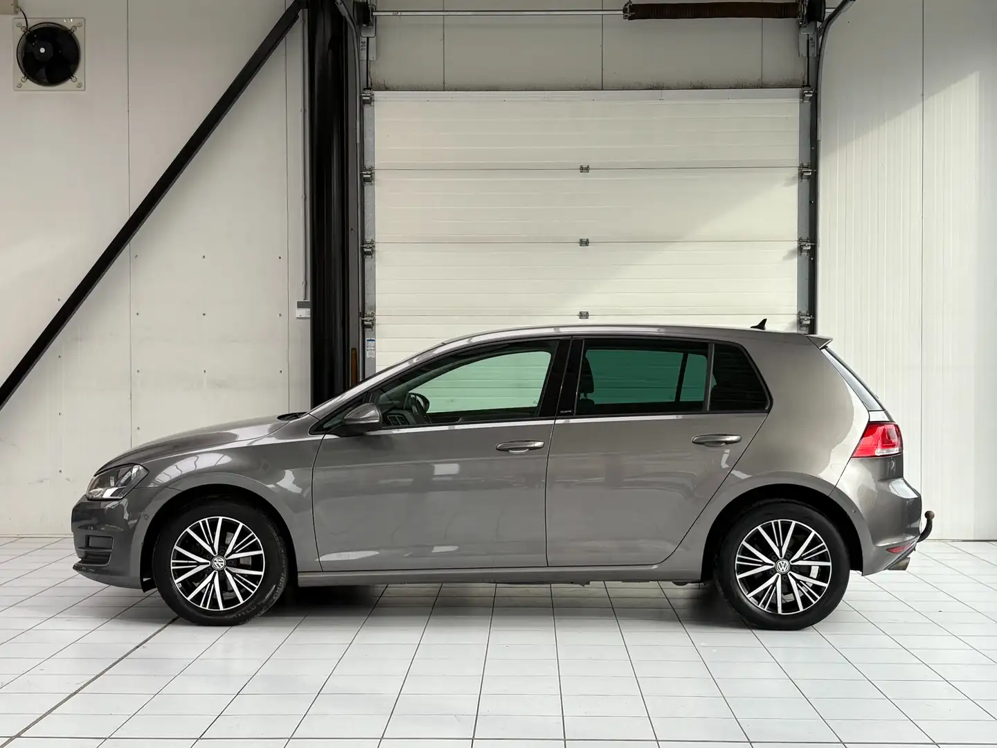 Volkswagen Golf 1.6 TDi *ALLSTAR * GPS * PDC * CARPLAY * JANTE* Grijs - 2