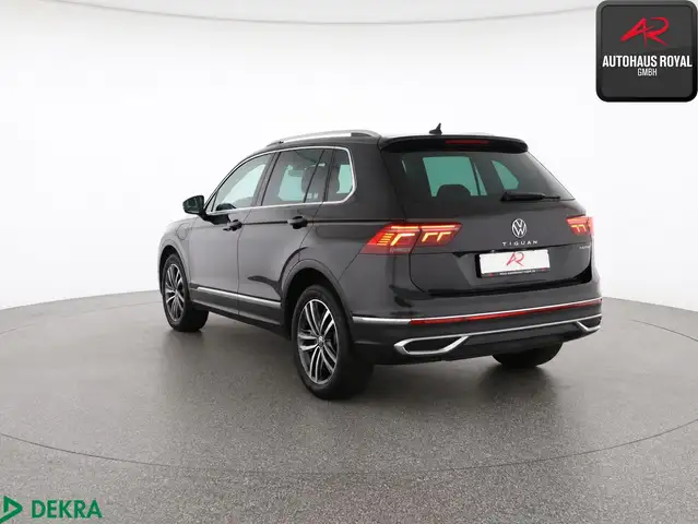 Volkswagen Tiguan view 2