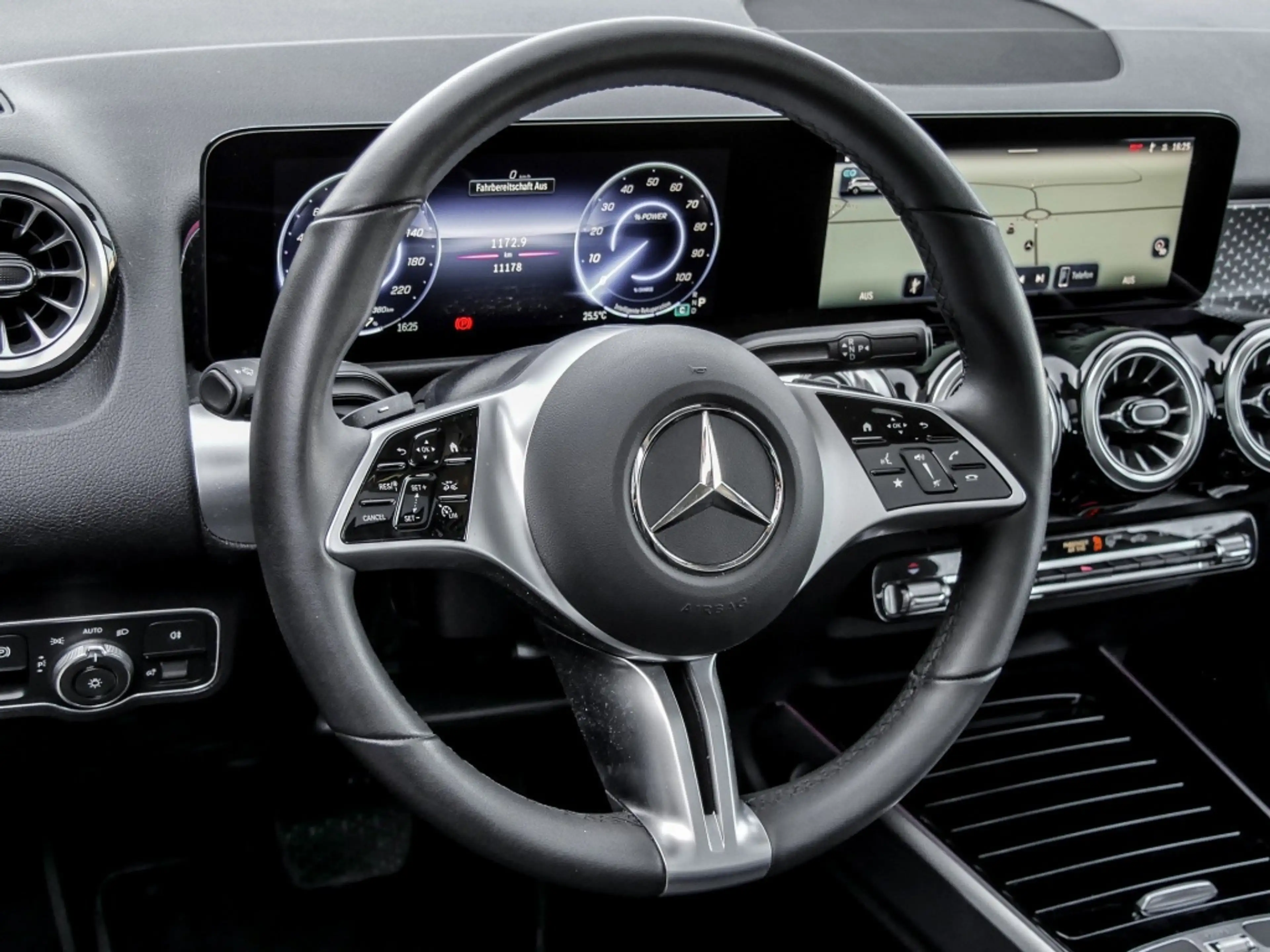 Mercedes-Benz EQB 350 4M Progressive/Pano/AHK/Memo/Guard360/18 — photo 9