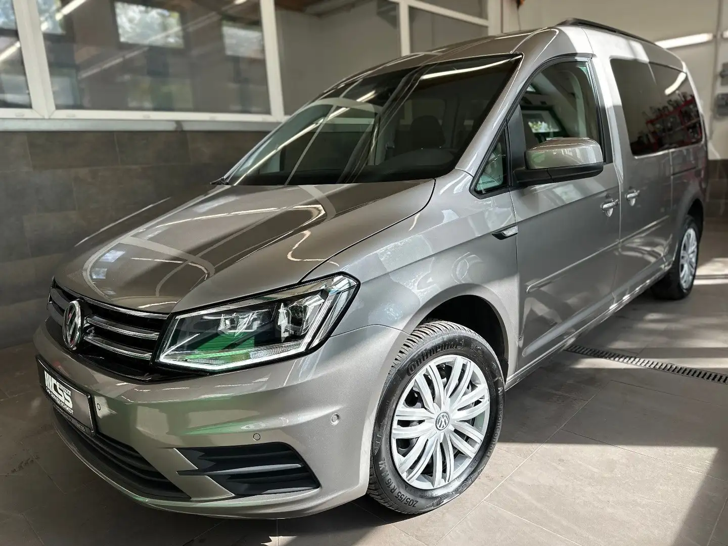 Volkswagen Caddy Maxi elekr. Rollstuhlrampe KAMERA STANDHZG Beige - 1