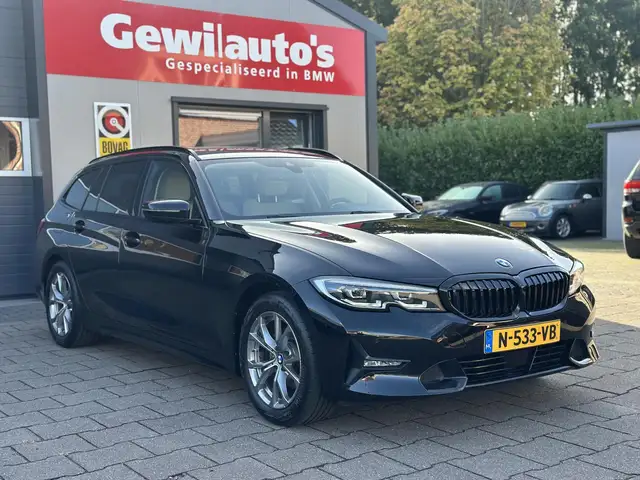 BMW 3 Series view 19