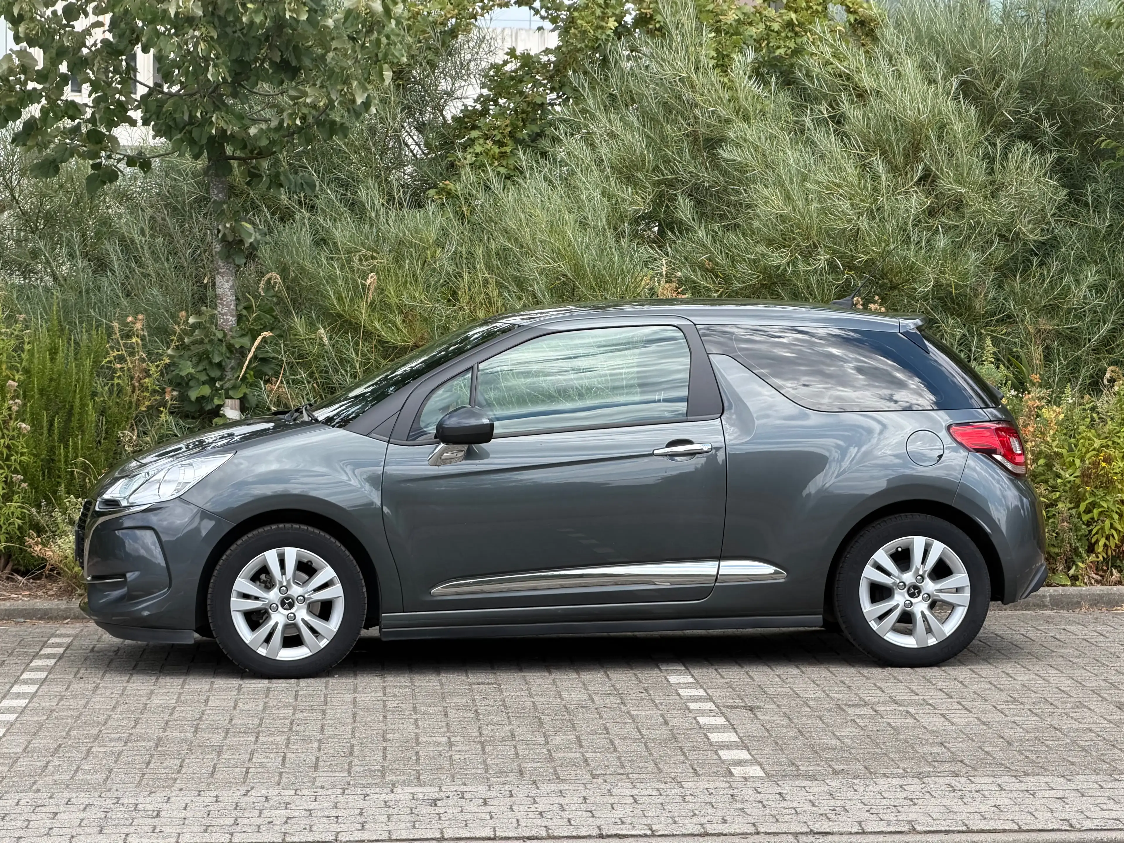 DS Automobiles DS 3 DS 3 1.2i PureTech Be Chic Airco, Cruise, PDC A — photo 3