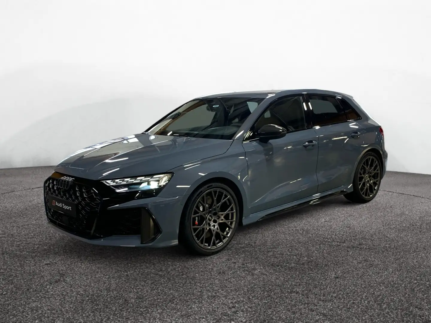 Audi RS3 RS 3 Sportback RS-ABGAS*CARBON*RS-SCHALEN*280KMH Grau - 2