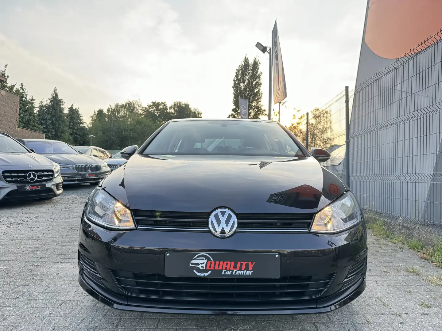 Volkswagen Golf 1.4 TSI Highline 079000km navi pdc 125pk GARANTIE Zwart - 2