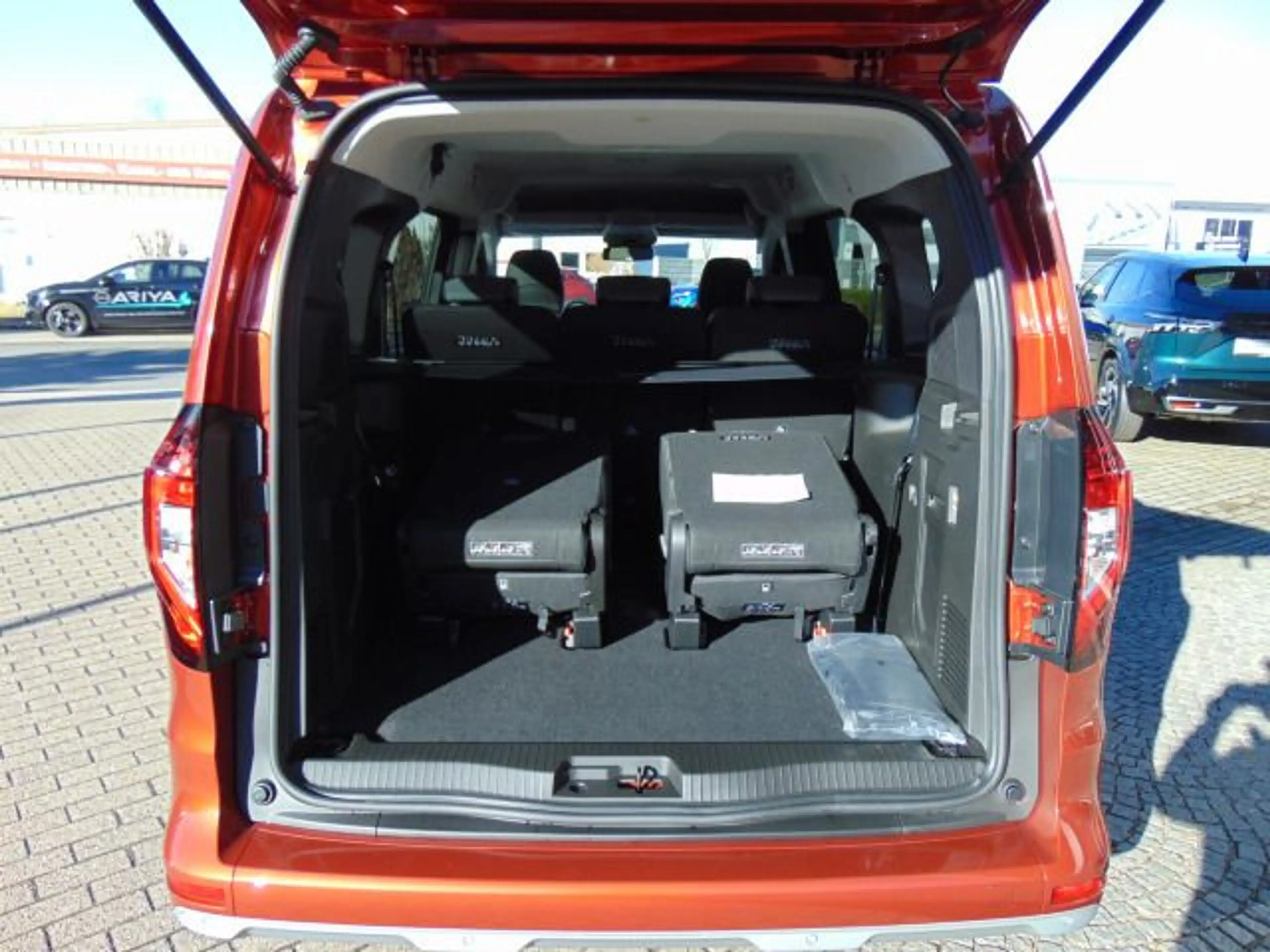 Nissan Townstar Kombi Tekna L2 1.3 DIG-T 7AT 7-Sitzer — photo 10