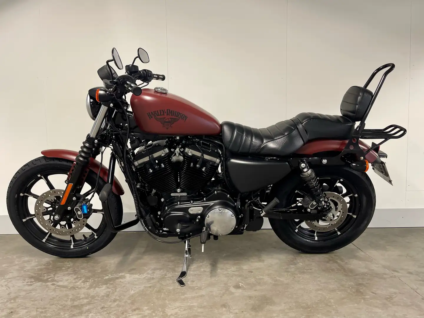 Harley-Davidson Sportster XL 883 XL883N IRON Czerwony - 2