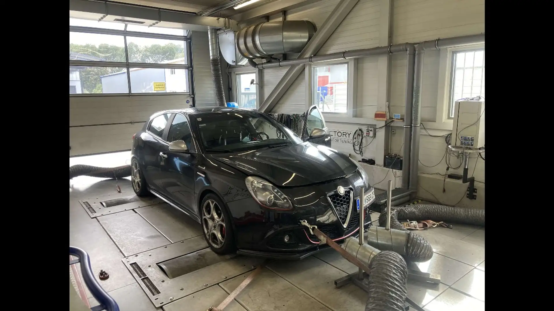 Alfa Romeo Giulietta 1,4 16V Turbo Multi Air Sportiva Stage 2 Tuning Schwarz - 2