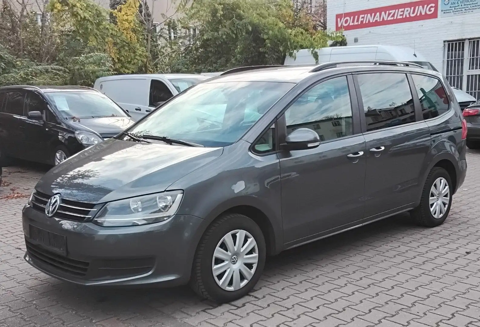 Volkswagen Sharan Trendline BMT 7-Sitzer Gris - 1