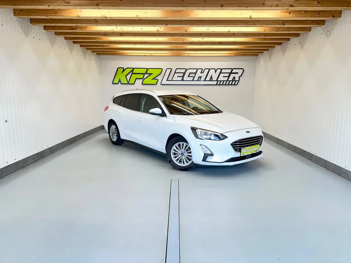 Ford Focus Turnier 1.5 EcoBl. Titanium "AHK*SITZH*NAVI*ACC*T Weiß - 1