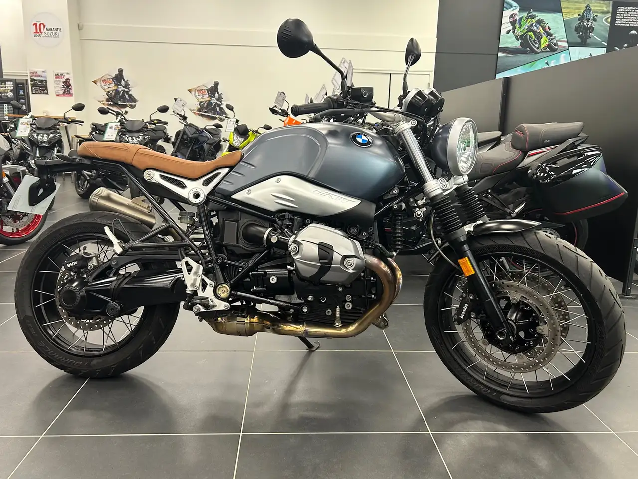 BMW R nineT
