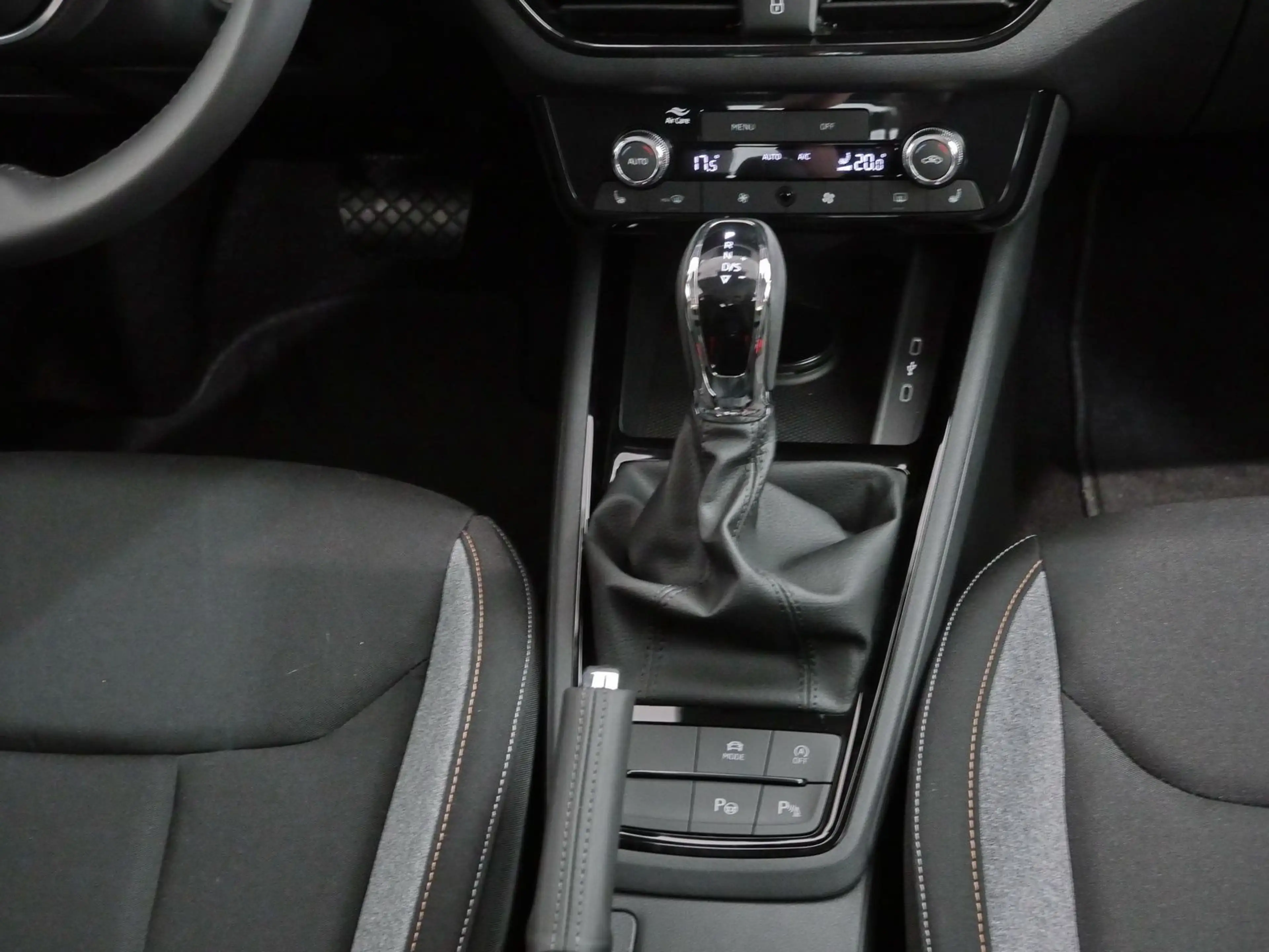 Skoda Kamiq Balance 1,0 TSI DSG|AHK|Navi|KESSY|Black| — photo 7