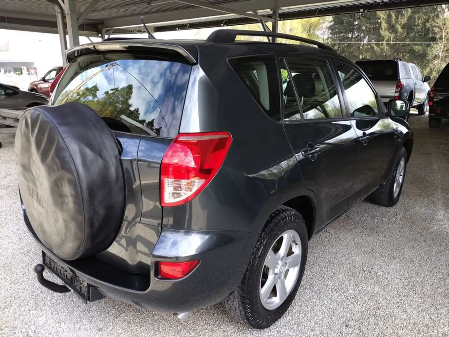 Toyota Sonstige 2,2 D-4D 135 4WD Elegance !2.Besitz! Grau - 2