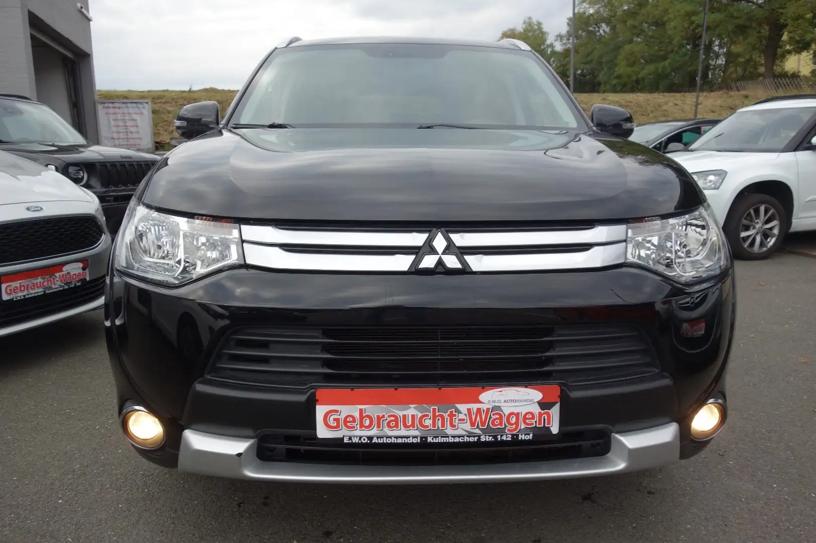Mitsubishi Outlander ClearTec Invite 4WD Schwarz - 2