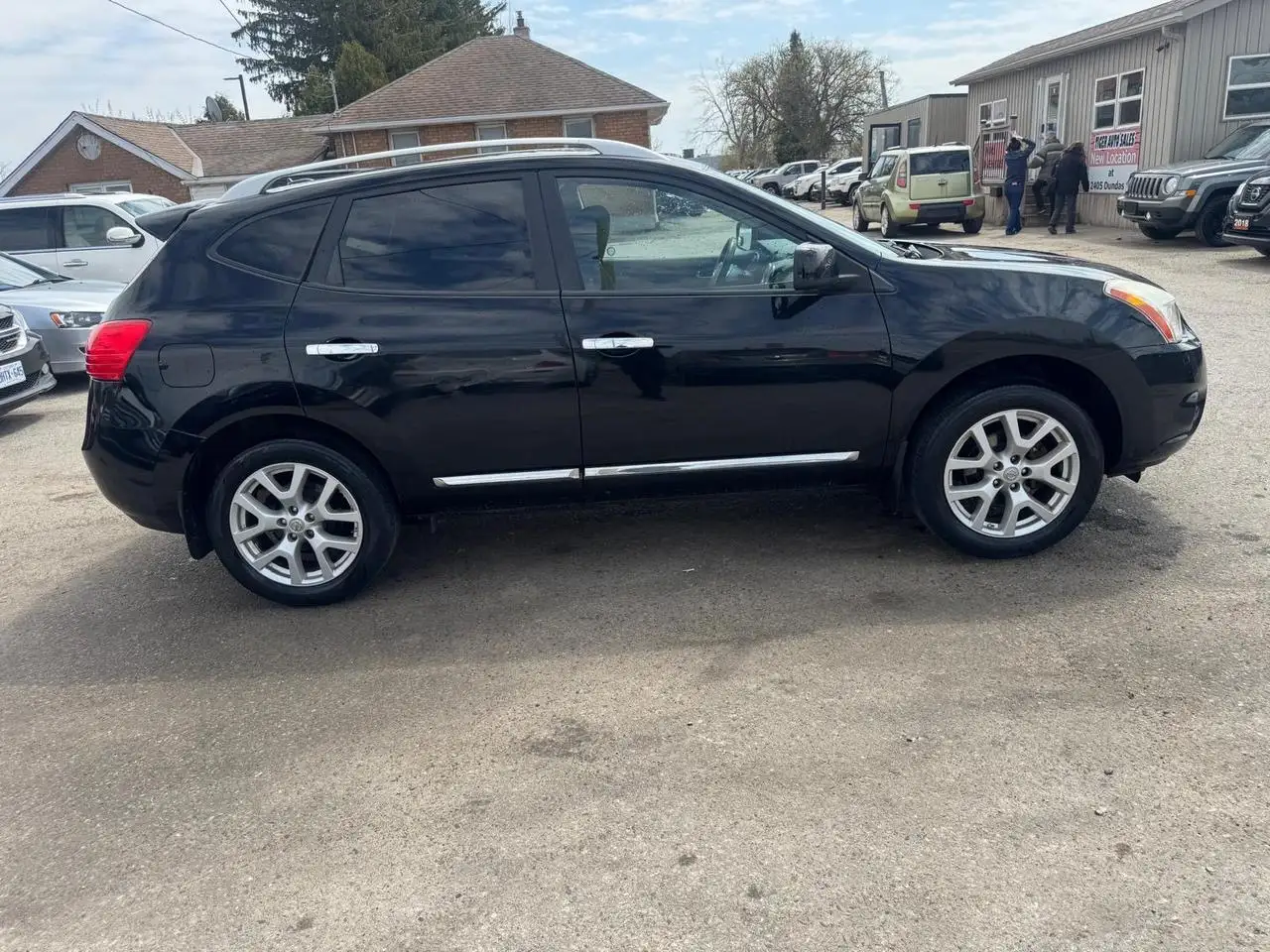 Nissan Rogue снимка Nissan Rogue