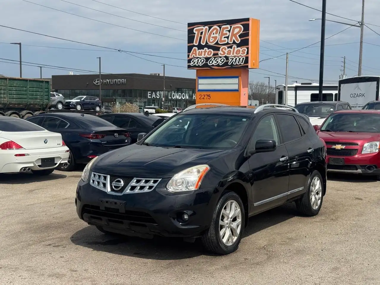 Nissan Rogue снимка Nissan Rogue