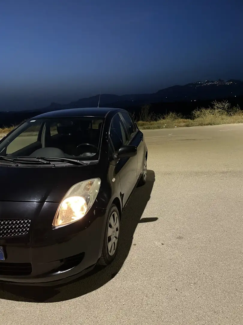 Toyota Yaris 5p 1.0 Expo c/clima - 1