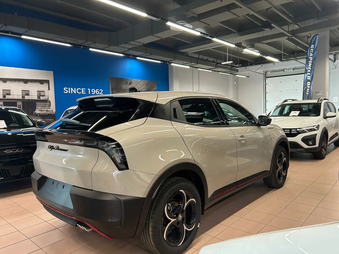 Alfa Romeo Junior Junior 1.2 ibrida Speciale 136cv edct6 Beige - 1