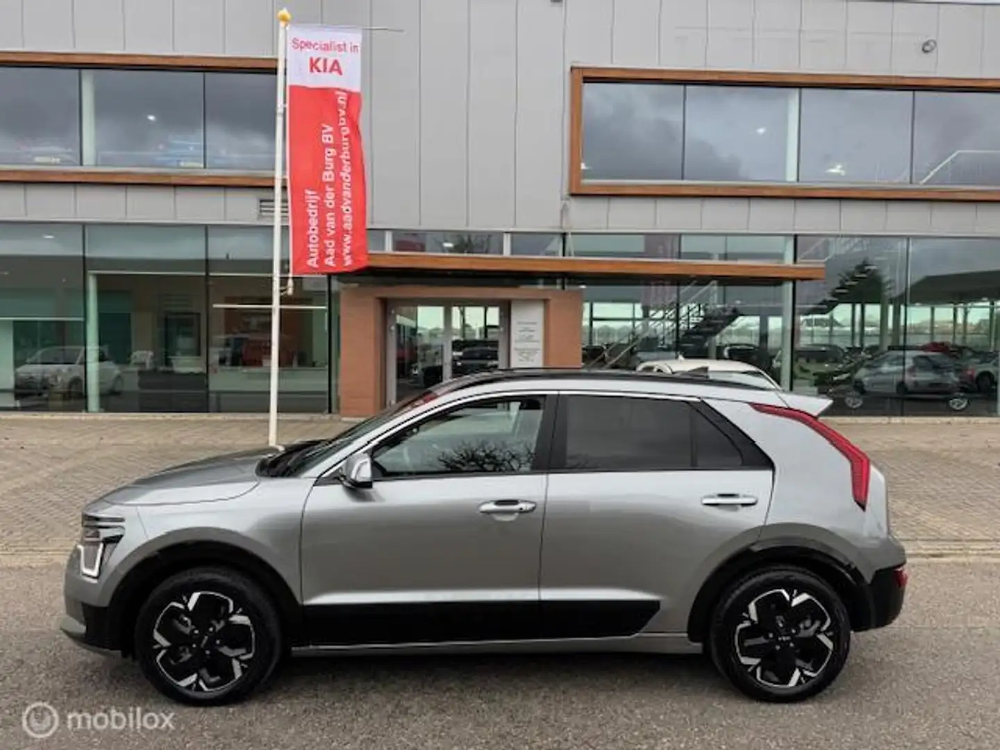 Kia e-Niro EV DynamicPlus Line , Luxe uitvoering , Prive Glas Grijs - 2