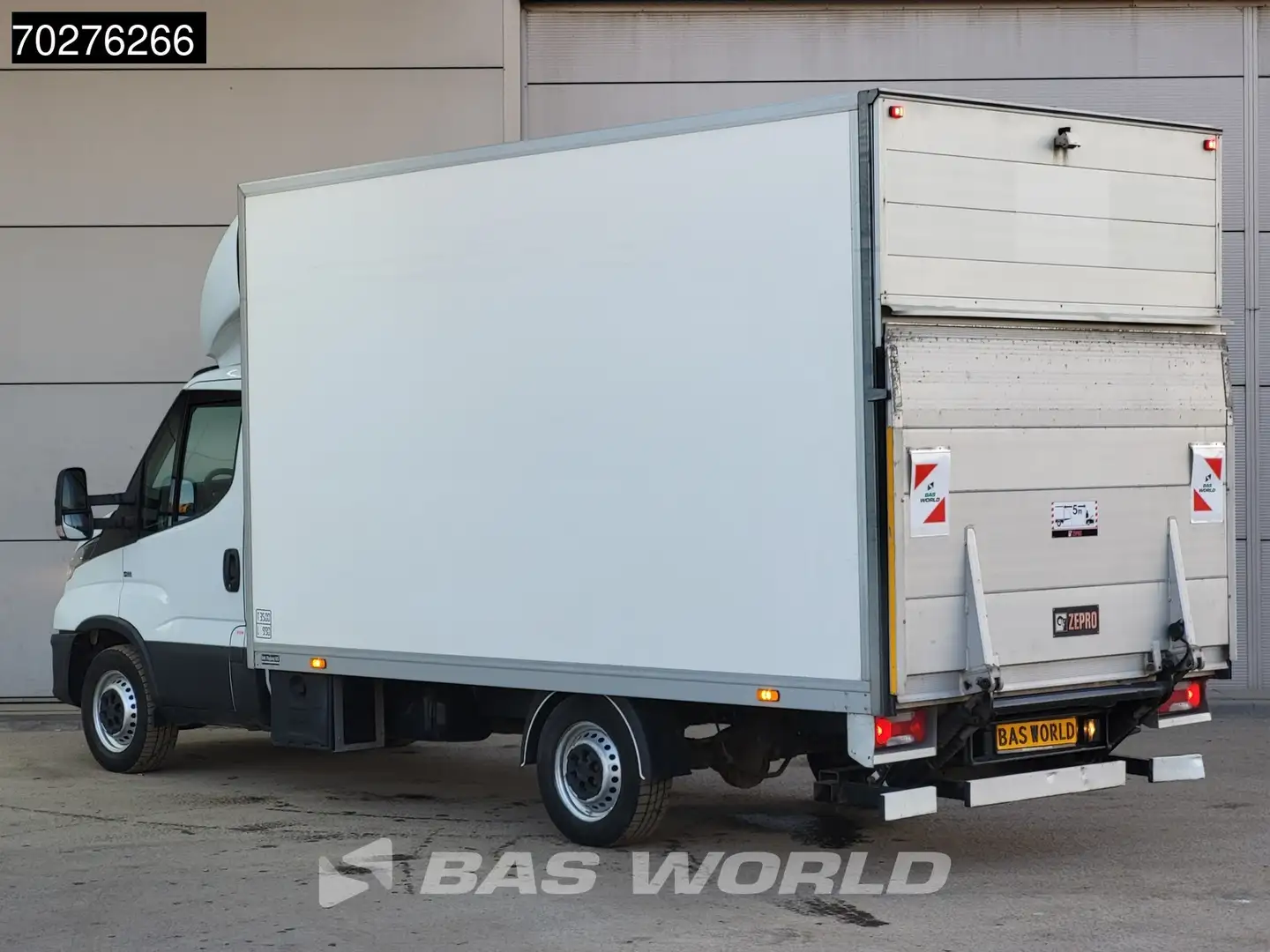Iveco Daily 35S14 Automaat Laadklep Bakwagen Zijdeur Airco Cru Wit - 2